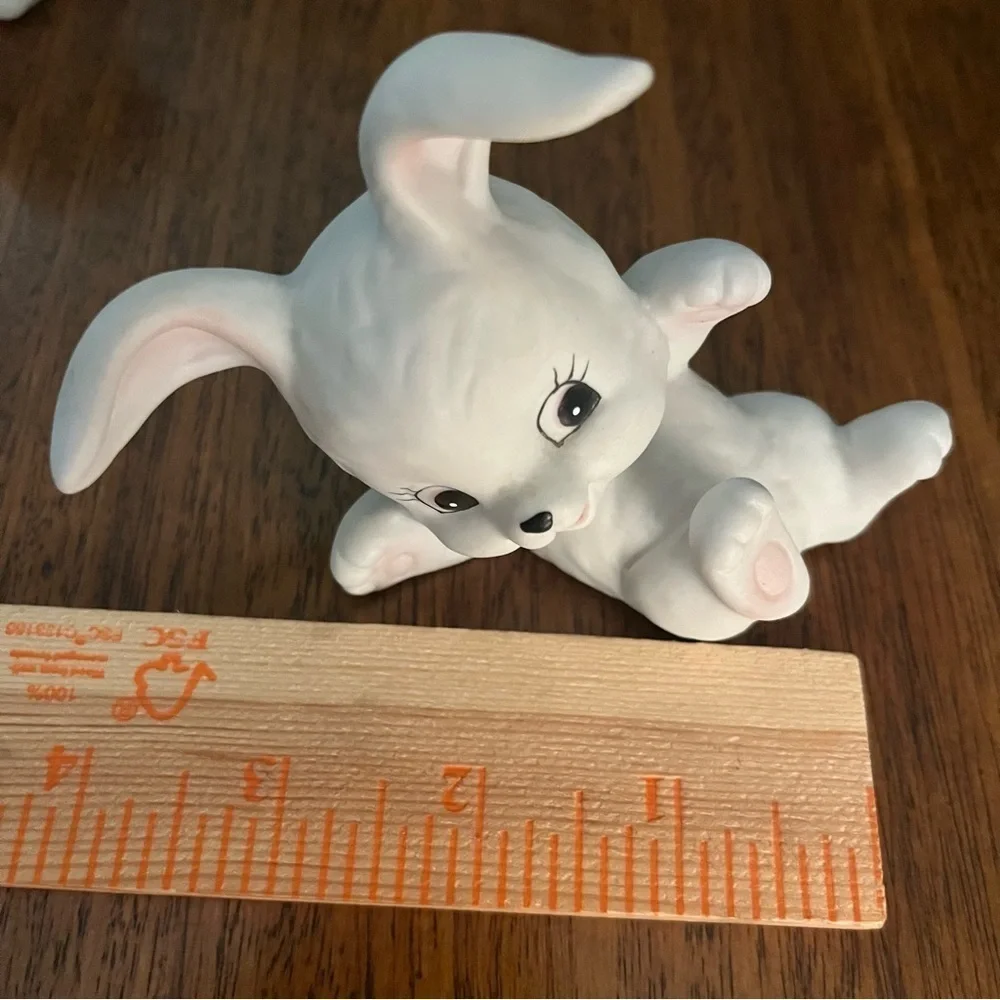 Vintage Pair of White Rabbit Figurines - HOMCO - Easter..1458